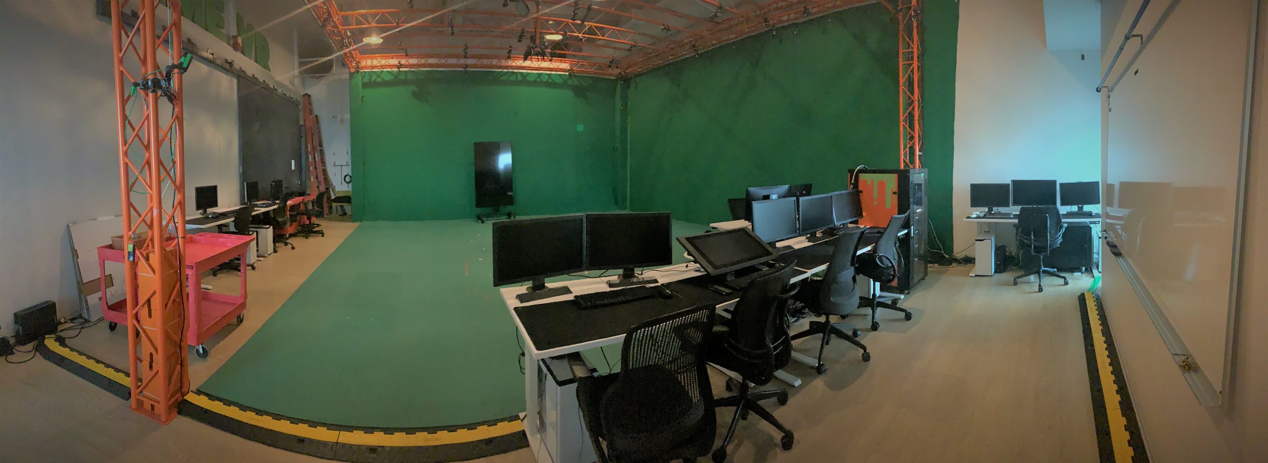 Nickelodeon Entertainment Lab CHRIS YOUNG